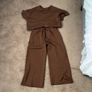 NWOT 2 pc pant set size medium